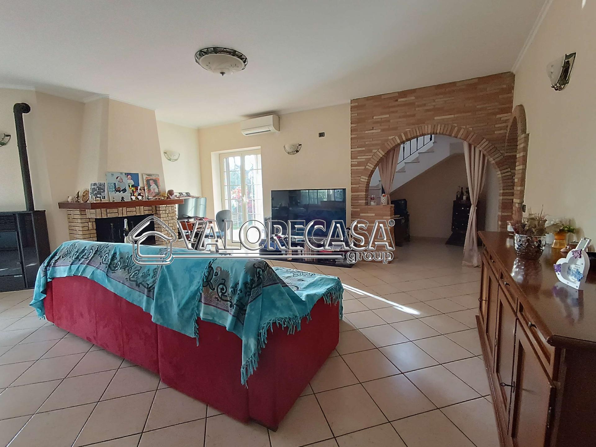 Villa unifamiliare in Via Acquafelice 1, Zagarolo