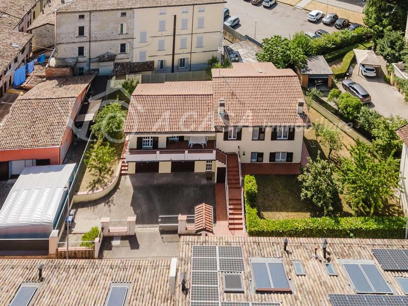 Villa unifamiliare in Via Cerreto  2, Felino