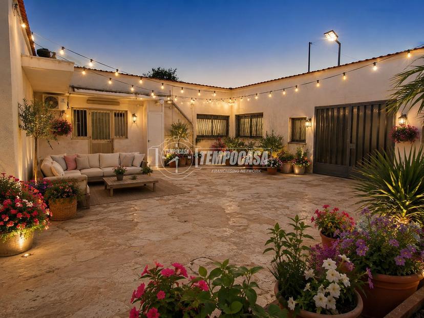 Casa indipendente in Viale Gennaro Trisorio-Liuzzi, Bari — foto 2 di 5