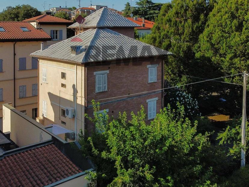 Casa indipendente in Via Mentana 9, Reggio nell'Emilia — foto 3 di 5