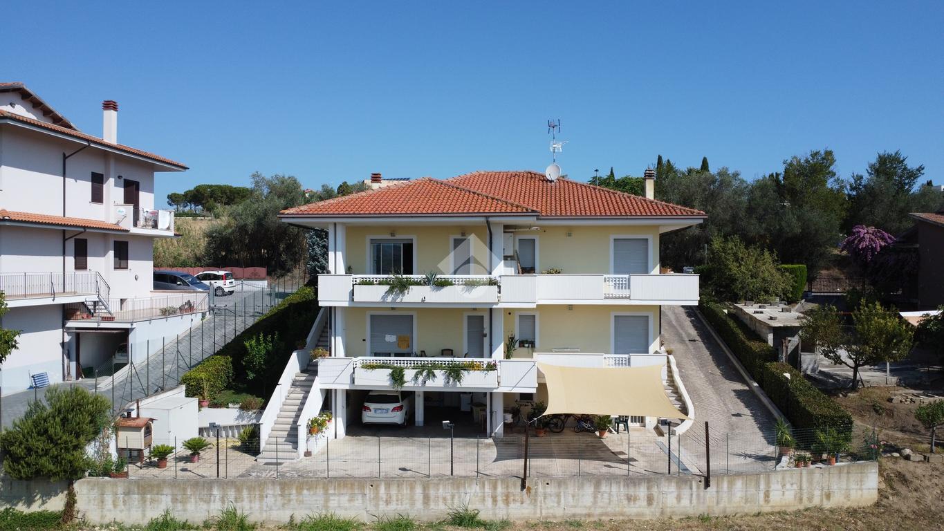 Casa indipendente in Via Salara 65, Roseto degli Abruzzi