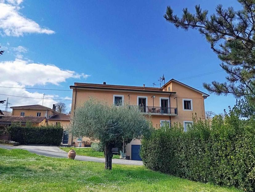 Villa, Stroncone — foto 3 di 5