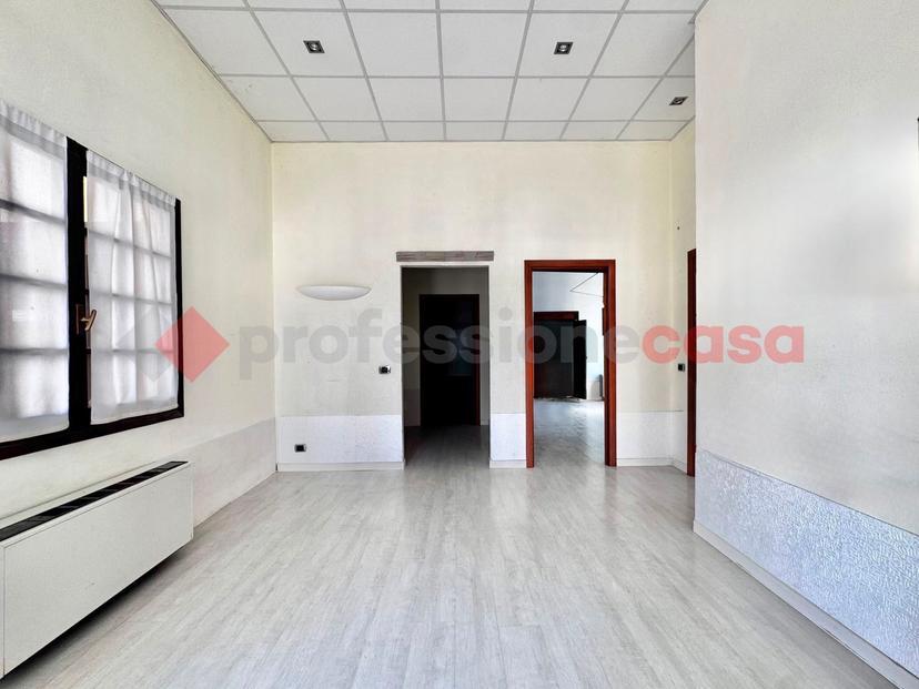 Trilocale in Via Roma , Dormelletto — foto 2 di 5