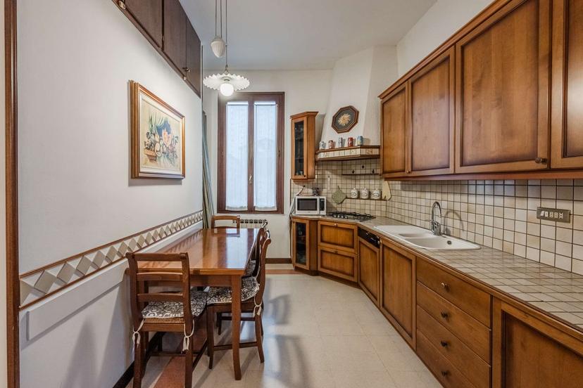 Quadrilocale in Via San Martino 41, Modena