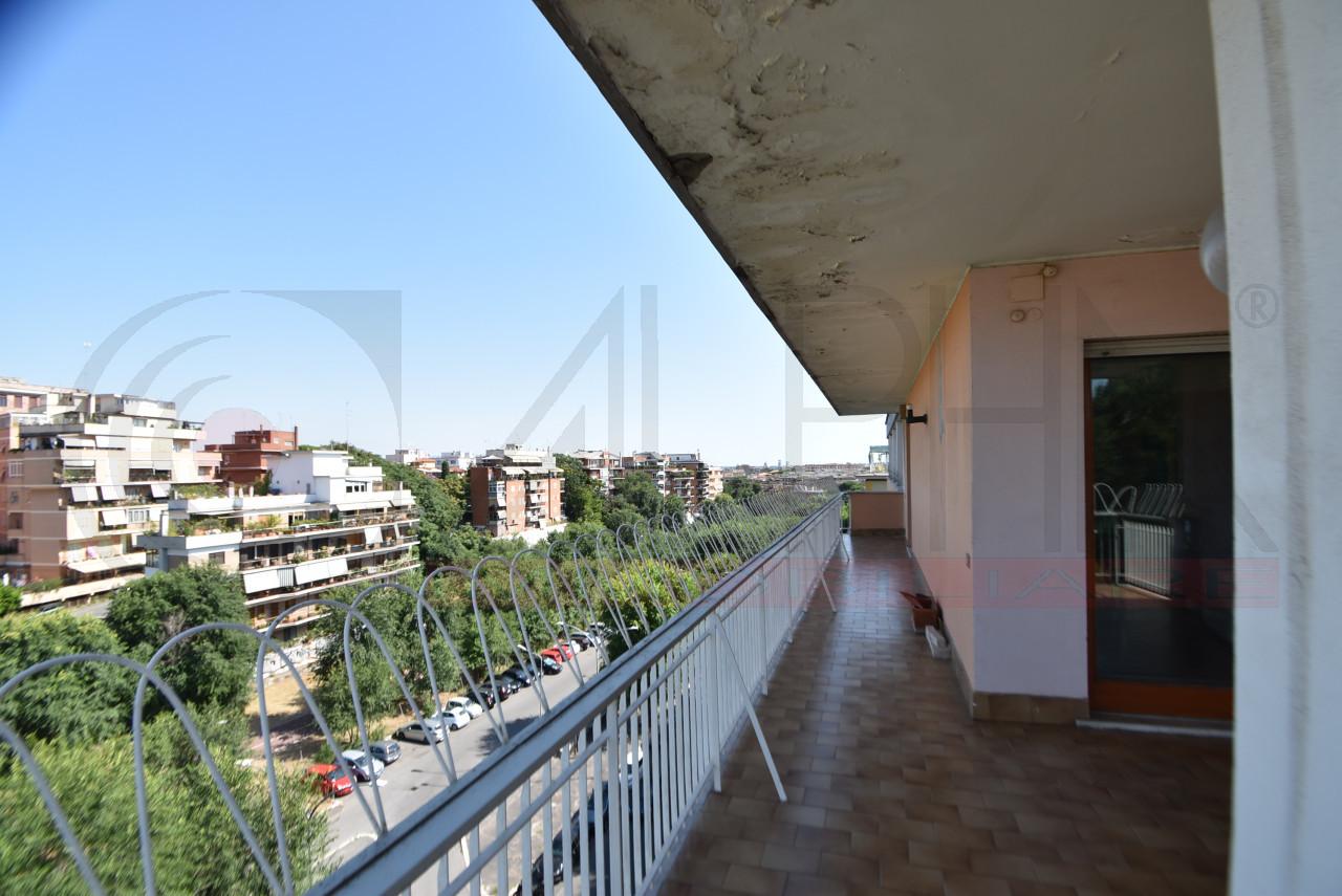 Attico in Viale dei Quattro Venti, Roma