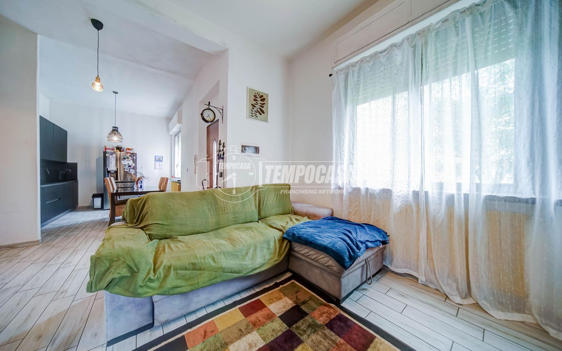 Villa in Via Cesare Correnti, Gallarate