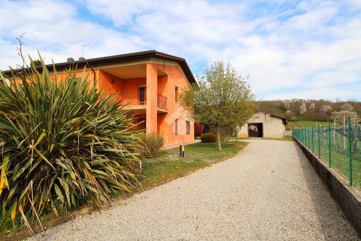 Villa in Via Aglaia Anassillide 5, Montebelluna