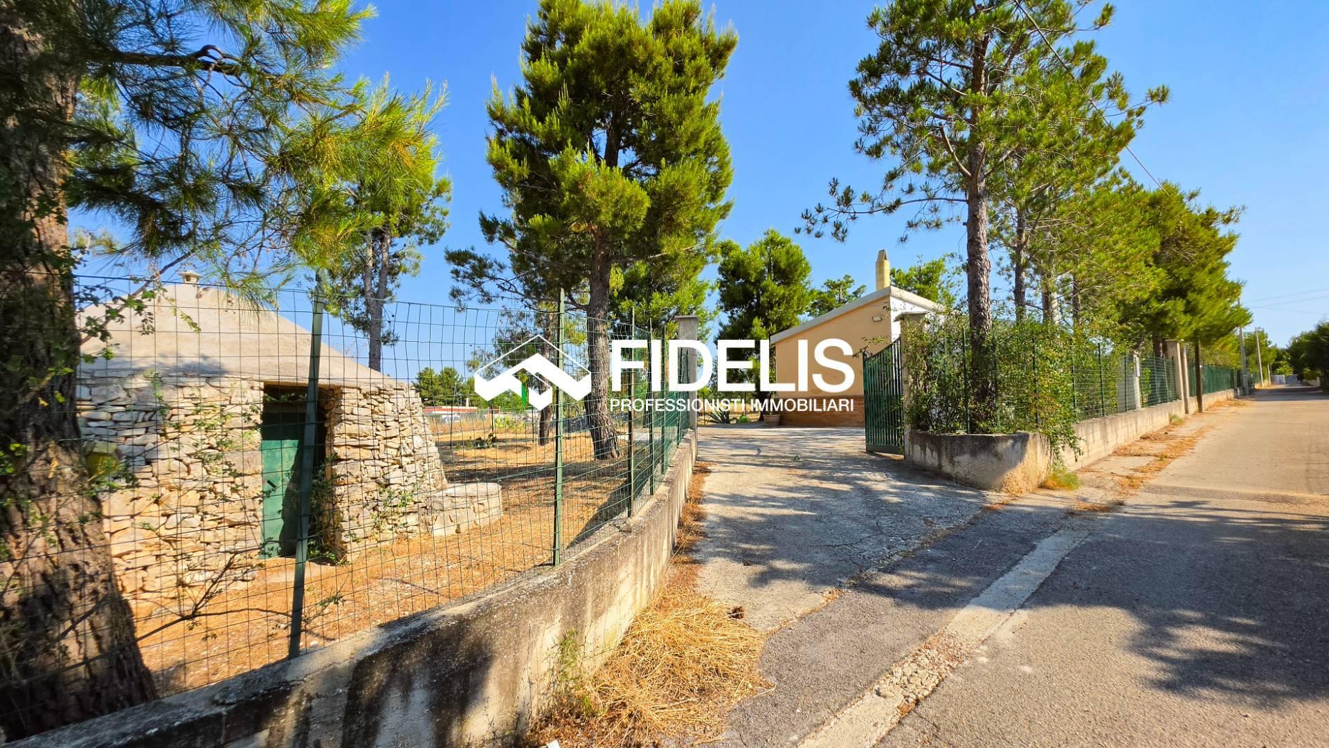 Villa in Viale delle Orchidee, Andria