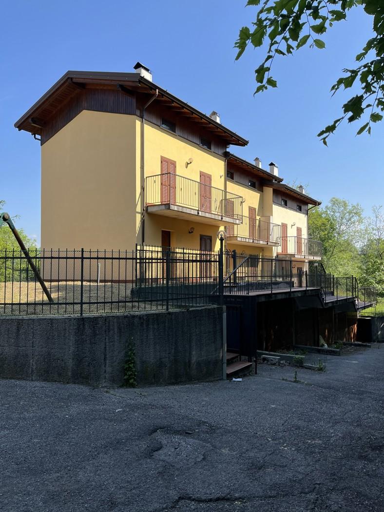 Trilocale in Via Borgnano Snc, Alta Valle Intelvi — foto 2 di 5