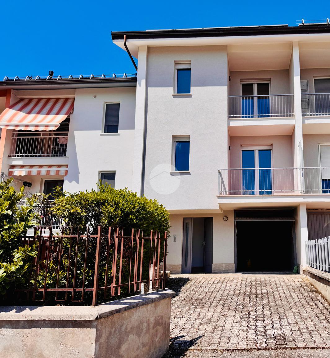 Villa a schiera in Via Acciano 10, L'Aquila