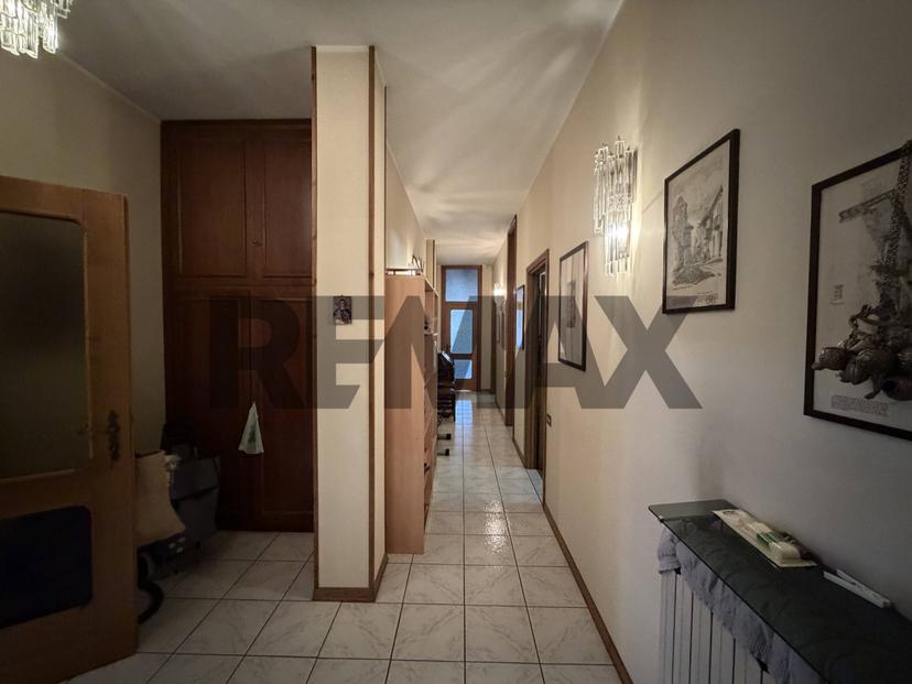 Villa in Via Diaz 2, Vergiate — foto 2 di 5