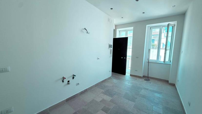 Trilocale in Via Vincenzo Longo 23, Castellana Grotte — foto 2 di 5