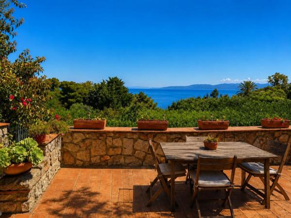 Villa, Isola del Giglio