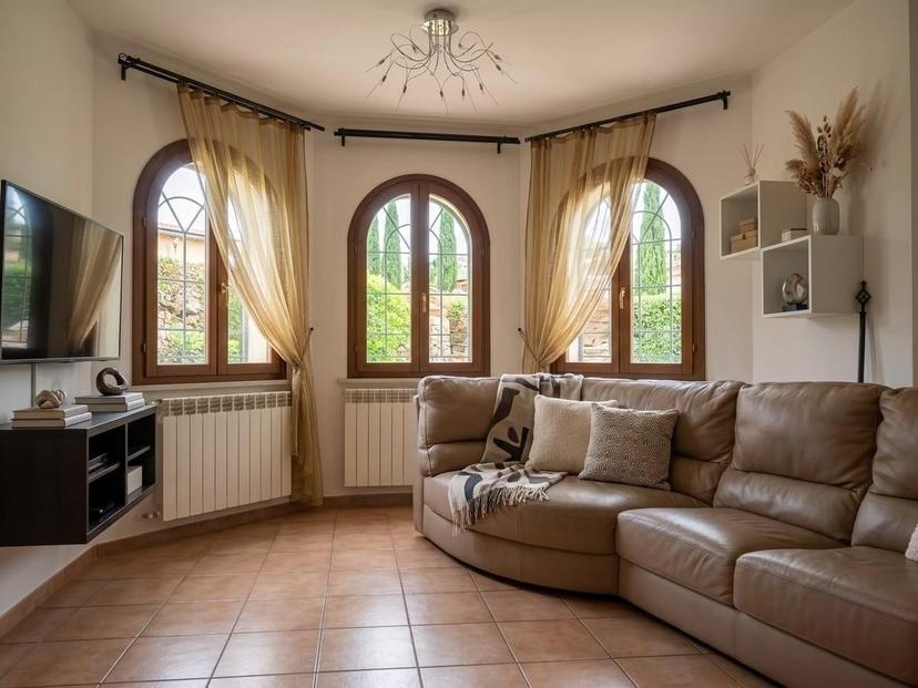 Villa a schiera in Ia Larga 1, Luni — foto 3 di 5