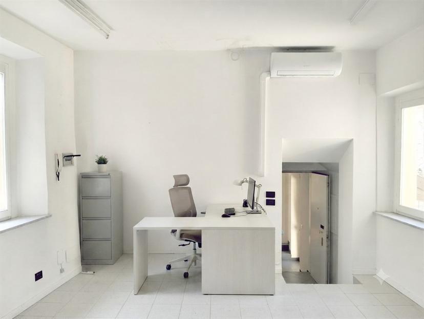 Villa bifamiliare in Via Italia 15, Monza — foto 3 di 5