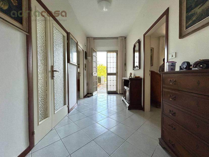 Casa indipendente in Viale Abruzzi, Riccione — foto 5 di 5