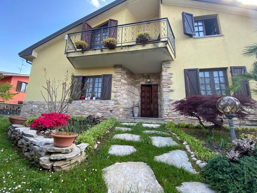 Villa in Via Monza 18, Bussero — foto 2 di 5
