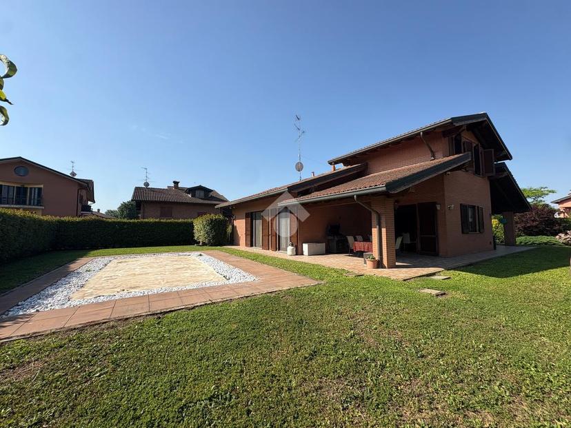 Villa in Via S. Rocco 4, Zeccone — foto 2 di 5