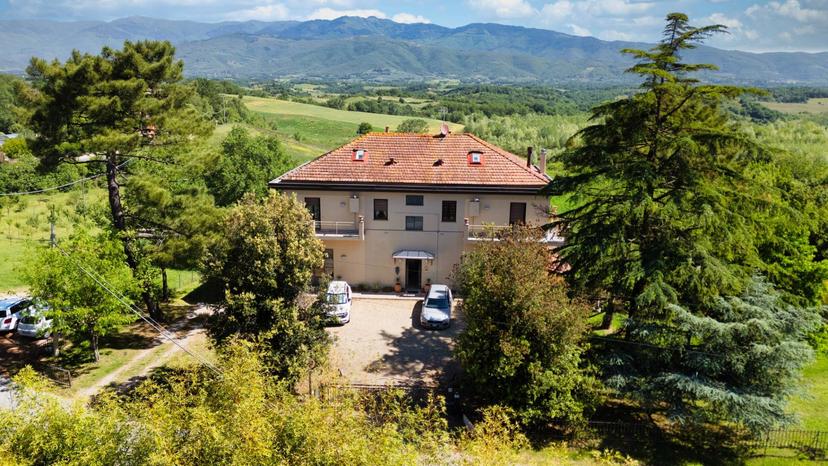 Rustico in Frazione Castiglione Ubertini, Terranuova Bracciolini — foto 2 di 5