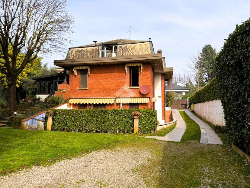 Villa in Via Ugo Foscolo 31, Lesmo — foto 5 di 5