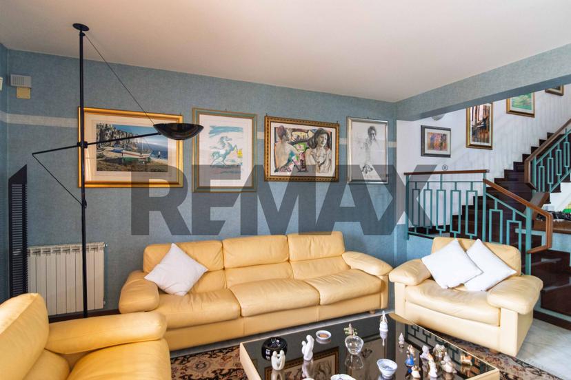 Villa a schiera in Via Lecco 25, Aci Catena — foto 2 di 5