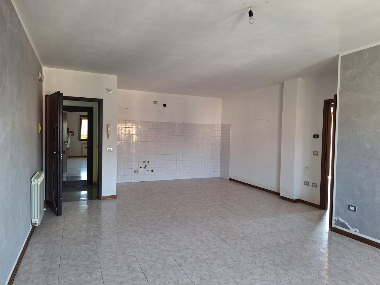 Trilocale in Via Primo Maggio, Rosolina