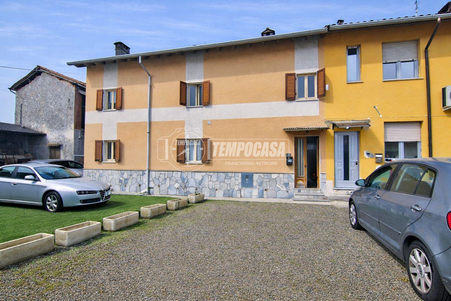 Casa indipendente, Biandrate