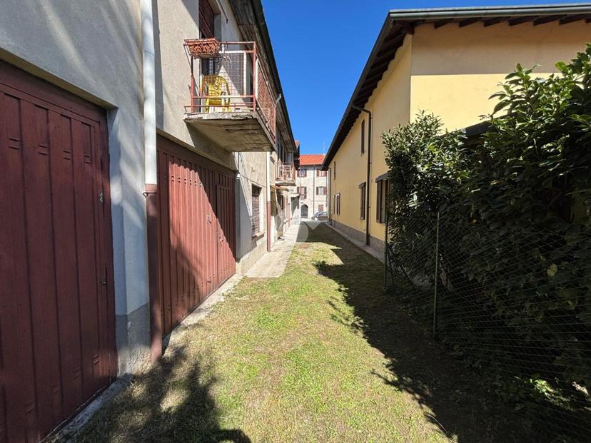 Rustico in Via Volta 35, Barlassina — foto 3 di 5