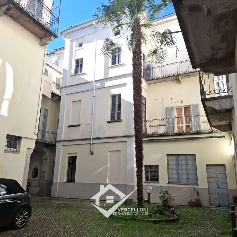 Bilocale, Novara