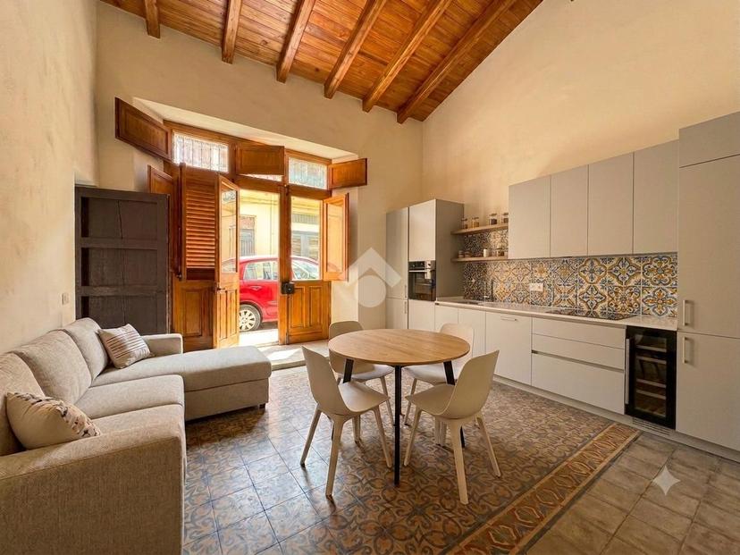 Casa indipendente in Via Ventimiglia 79, Castellammare del Golfo — foto 2 di 5