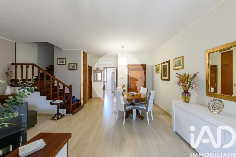 Villa in Via Gian Domenico Romagnosi, Reggio nell'Emilia
