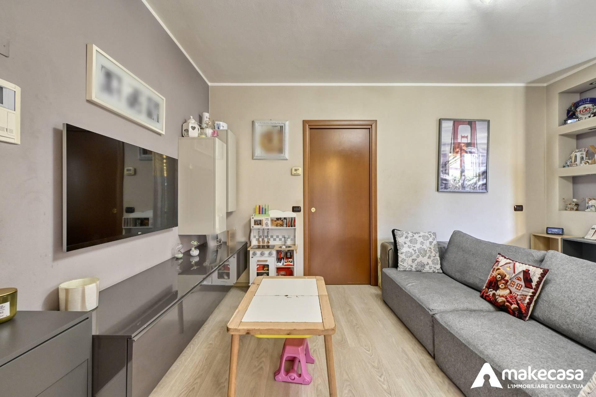 Trilocale in Via Alcide De Gasperi 3, Sordio