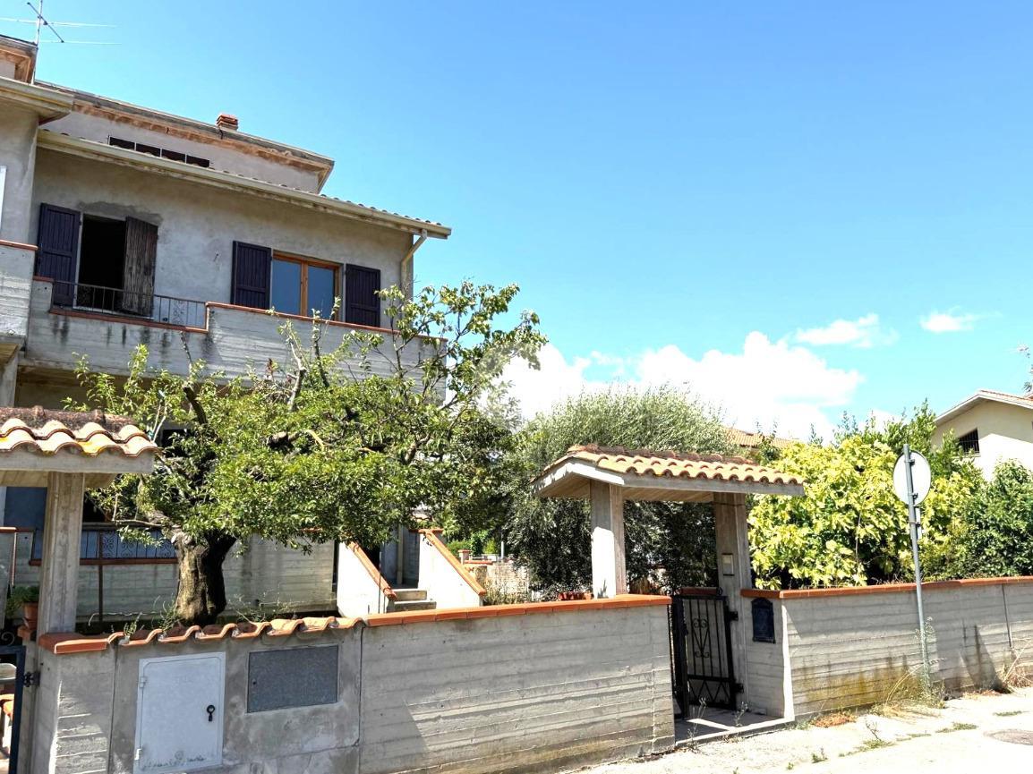 Villa a schiera in Via Conciliazione, Cartoceto