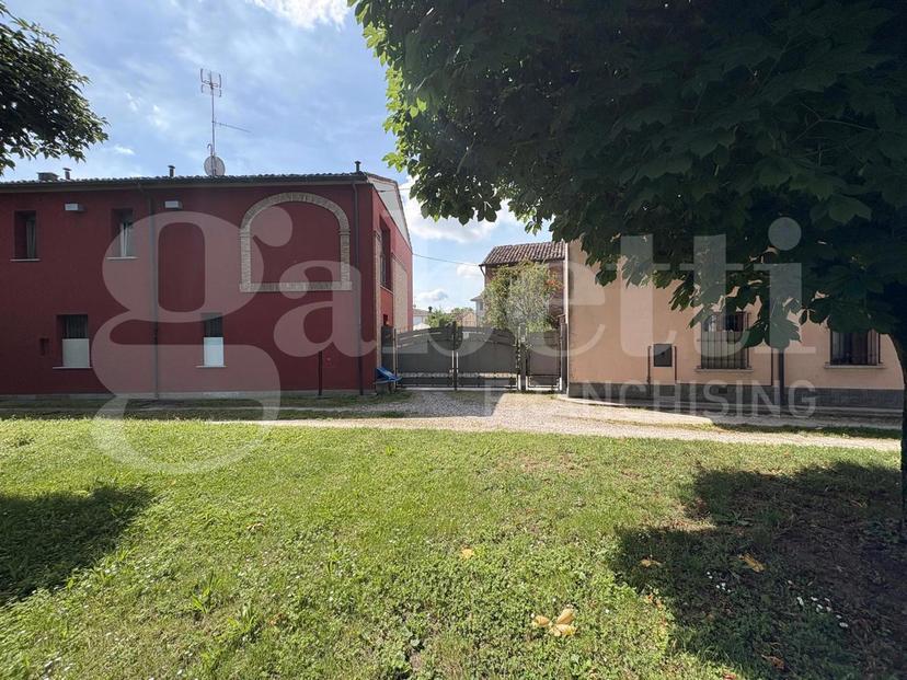 Casa indipendente in  Via Santi 28, Monticelli d'Ongina — foto 3 di 5