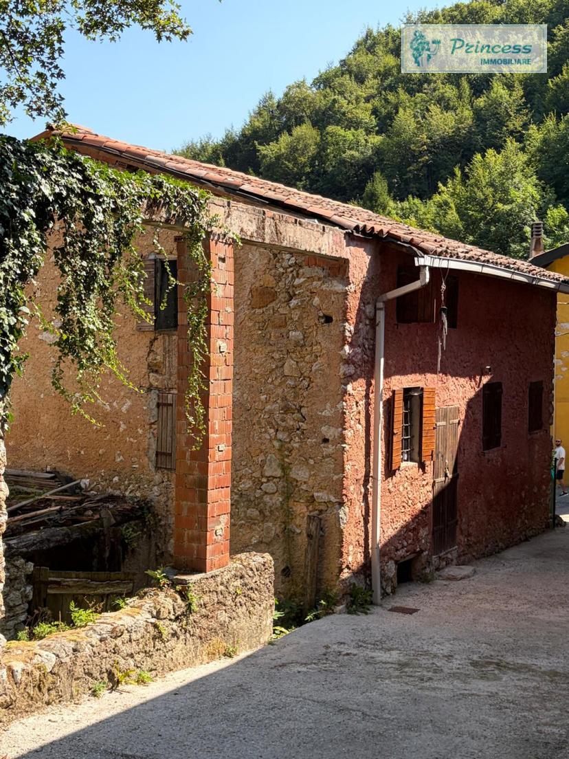 Rustico in Contrà Vienne 1, Torrebelvicino — foto 2 di 5