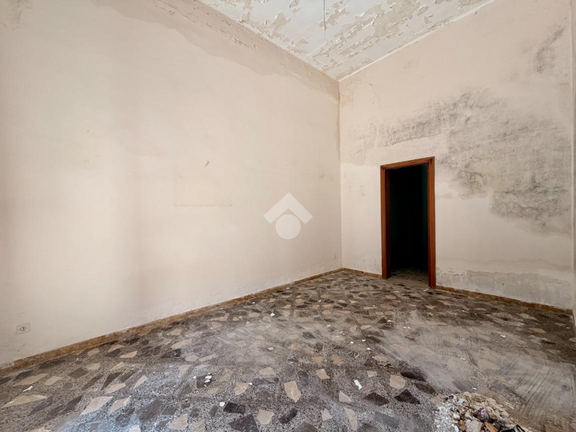 Casa indipendente in Piazza De Luca 1, Novoli