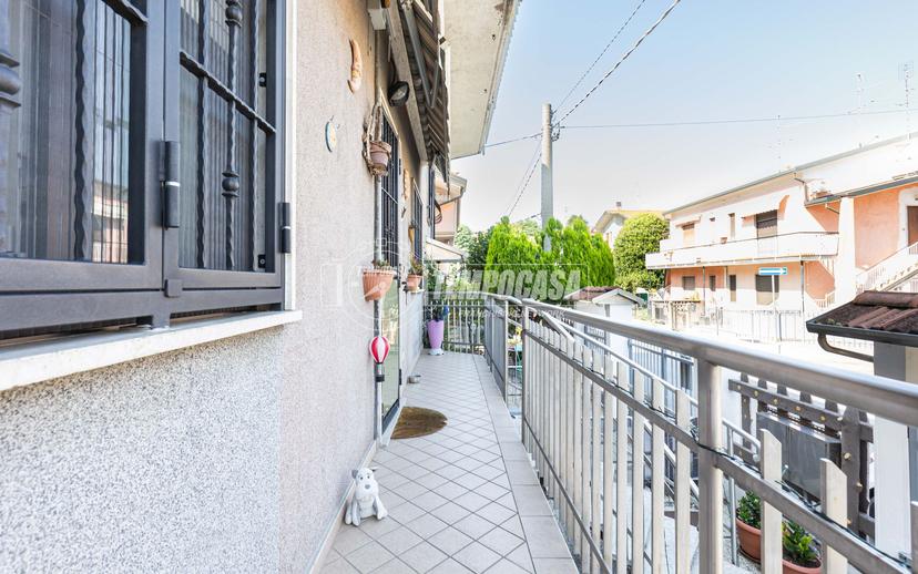 Quadrilocale in Via delle Vigne, Solaro — foto 5 di 5