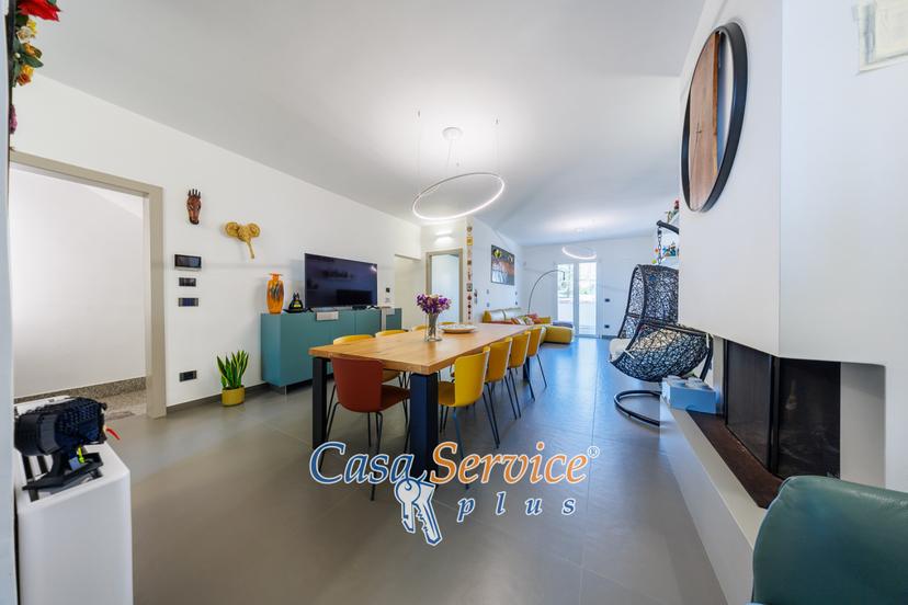 Casa indipendente in Via Vincenzo Bellini, Casarano