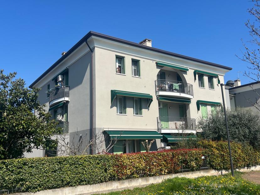 Trilocale in Viale Don Luigi Orione, Lonigo — foto 3 di 5