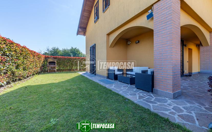 Villa a schiera in Via Sant'Antonio 15, Cavenago di Brianza — foto 2 di 5