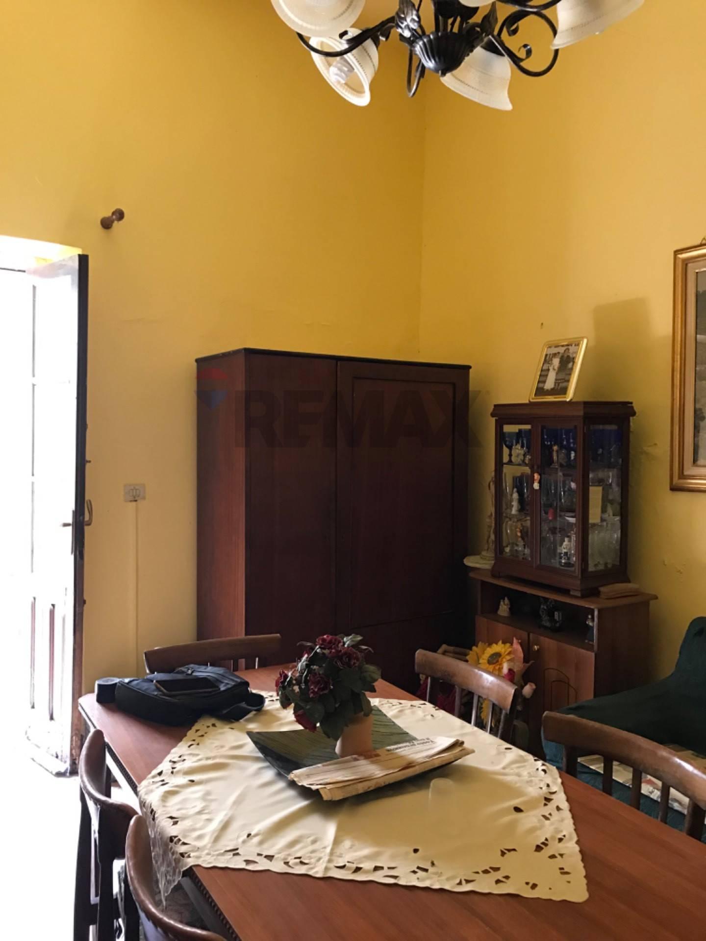 Casa indipendente in Via Sant'Onofrio 71, Casalvecchio Siculo