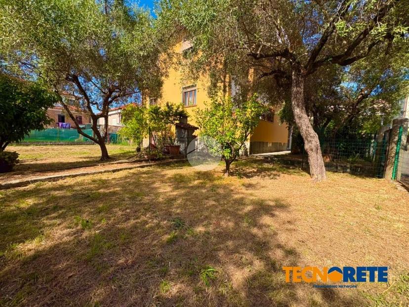 Casa indipendente in Via Ada Negri, La Spezia — foto 3 di 5