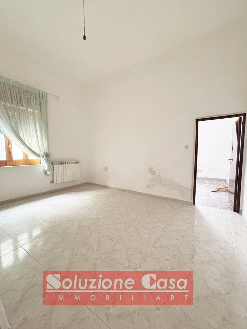 Casa indipendente in Via Martiri di Barletta, Canosa di Puglia — foto 4 di 5