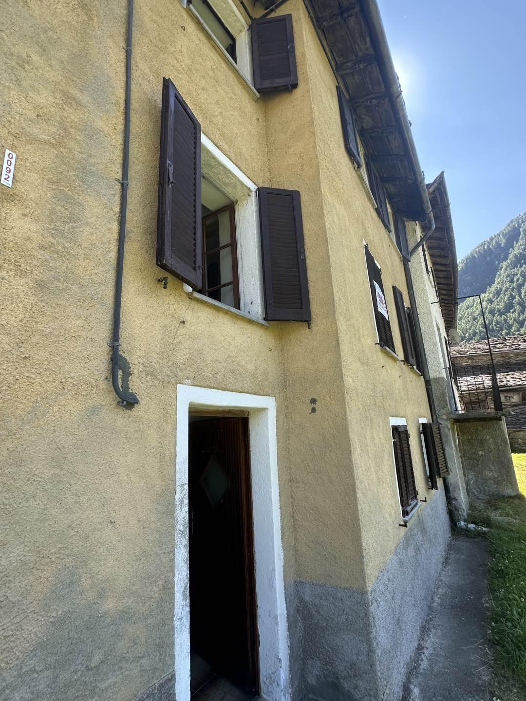 Casa indipendente in Via Fraciscio, Campodolcino