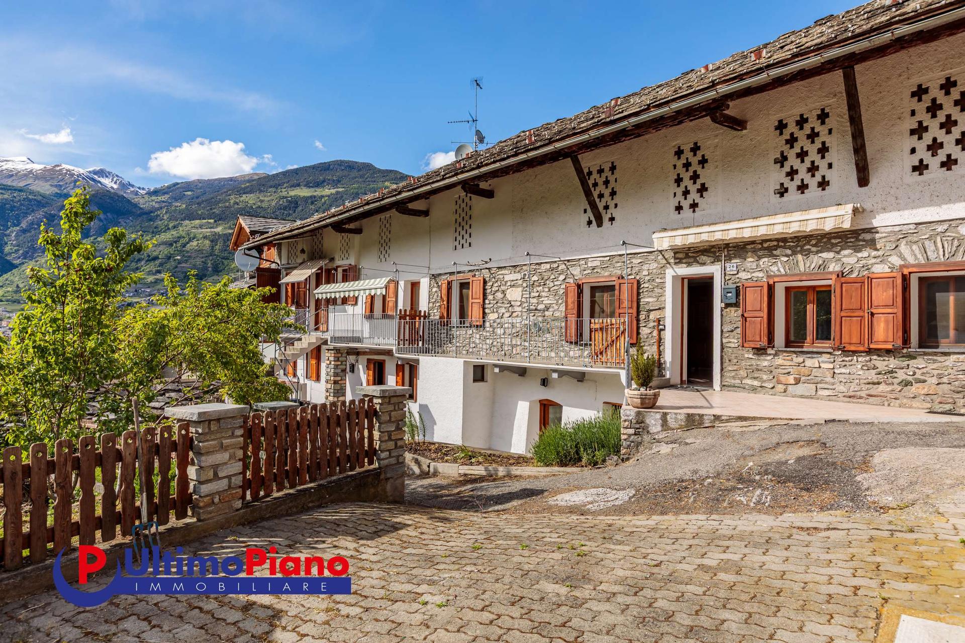 Porzione di casa in Frazione Dialley 27, Aymavilles