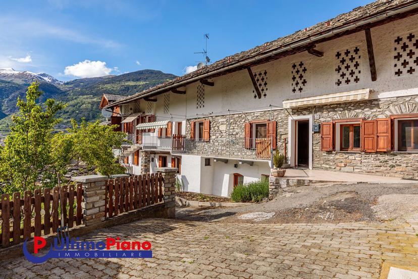 Porzione di casa in Frazione Dialley 27, Aymavilles