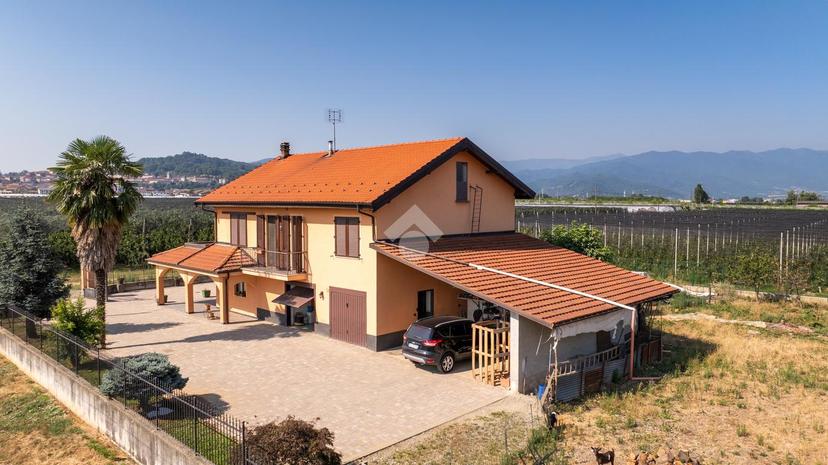 Casa indipendente in Regione Ruata dei Re, Saluzzo
