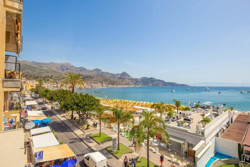 Appartamento in Schisò 243, Giardini-Naxos