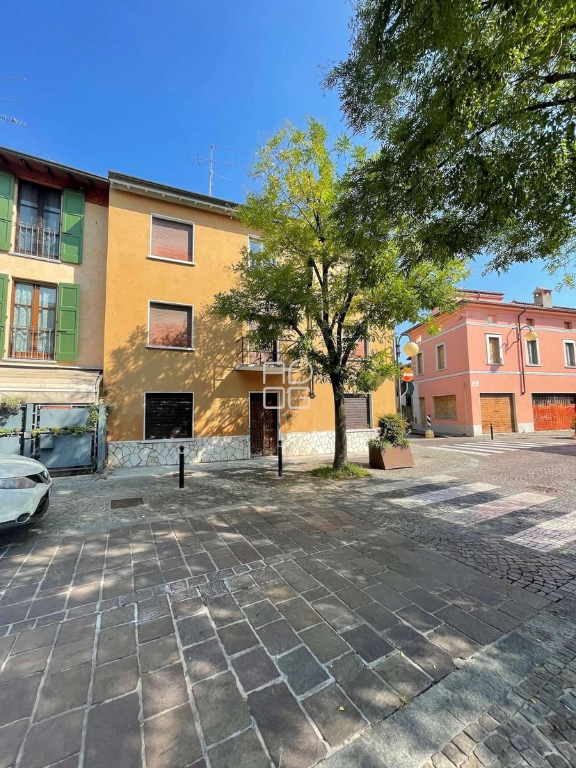 Porzione di casa in Via Garibaldi 130, Desenzano del Garda