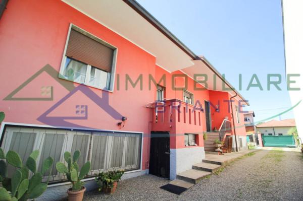Villa in Via Monte Rosa, Albizzate — foto 3 di 5